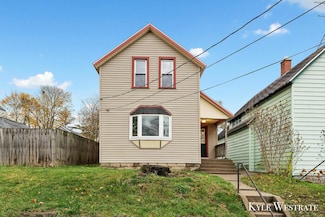 648 Sinclair Ave NE, Grand Rapids, MI 49503