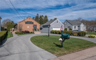46 Berkeley Ct, Middletown, RI 02842