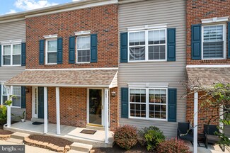 812 Purple Martin Ct Unit 202, Warrington, PA 18976