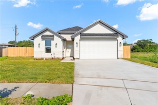 1263 La Esmeralda Dr, Kingsville, TX 78363