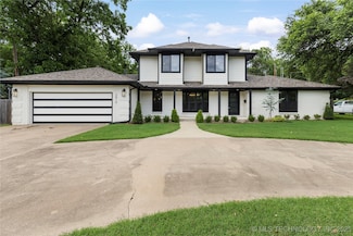 2815 E 49th St, Tulsa, OK 74105