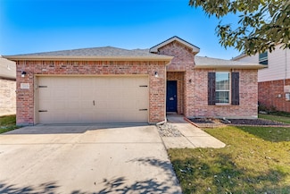 10028 Amosite Dr, Fort Worth, TX 76131