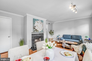 2106 N Scott St Unit 40, Arlington, VA 22209