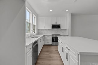 2556 Chamomile Ln, Carlsbad, CA 92008