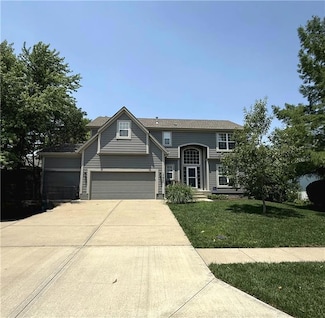 17940 W 158th Ct, Olathe, KS 66062