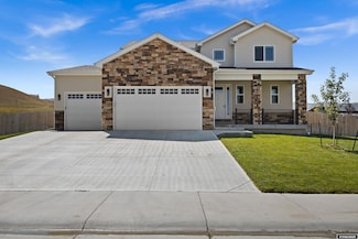 1621 Serenity Ln, Casper, WY 82601