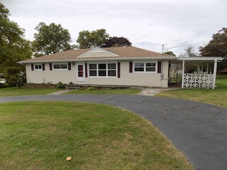 30 Sycamore St, Swansea, MA 02777