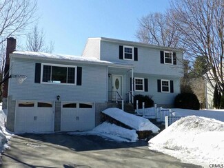 10 Tathum Trace, Gansevoort, NY 12831