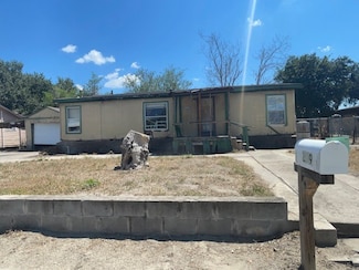 209 S Terrell St, Falfurrias, TX 78355