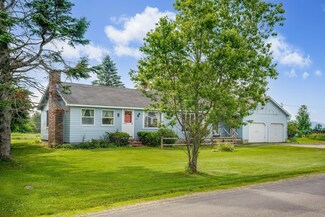709 Collinstown Rd, Appleton, ME 04862