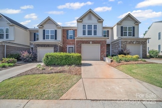 2452 Royal York Ave, Charlotte, NC 28210