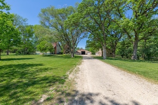 32561 Newell Ave, Parkersburg, IA 50665