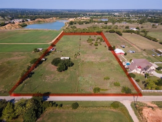 1300 Old Base Rd, Aurora, TX 76078