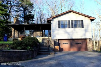 32 Pine Dr, Wyoming, PA 18644