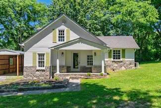 210 Westover Dr, Columbia, TN 38401