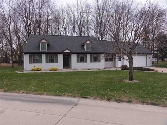202 Heritage Dr, Delphi, IN 46923