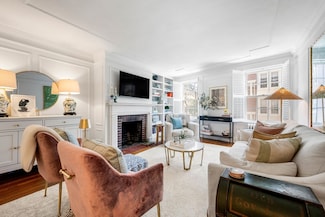 97 Mount Vernon St Unit 21, Boston, MA 02108