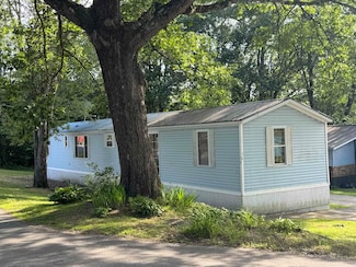 76 Hillside Dr, Charlestown, NH 03603