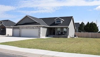 4100 Kings Gate Dr, Hays, KS 67601