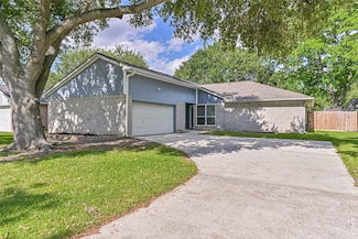3915 Rosemont Dr, La Porte, TX 77571