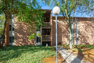 6008 E Lake Dr Unit 1B, Lisle, IL 60532