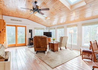 19 Deborah Ln, Steep Falls, ME 04085