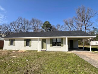 283 Belle Cir, Columbus, MS 39702