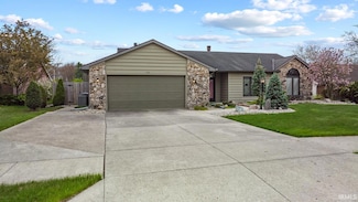 1722 Lochinvar Dr, Fort Wayne, IN 46845