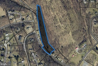 691 Magaro Rd, Enola, PA 17025