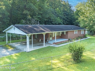 813 Andys Ridge Rd, Rocky Top, TN 37769