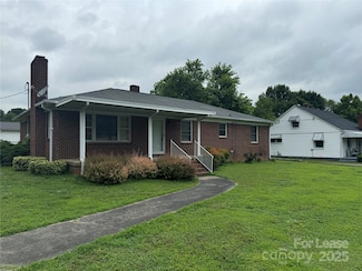 1020 W Catawba Ave, Mount Holly, NC 28120
