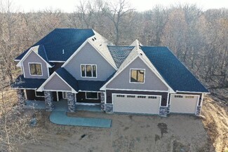 20801 Aztec St NW, Oak Grove, MN 55303