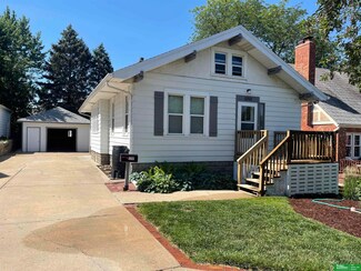 5701 Pacific St, Omaha, NE 68106