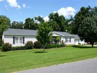 936 Newbern Rd, Grand Rivers, KY 42045