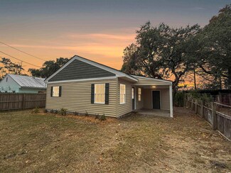 1364 Harbor St, Georgetown, SC 29440