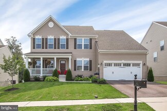 8635 Fairway Ct, Seven Valleys, PA 17360