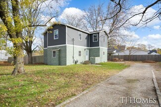 4422 Hyde Park Ave SW, Grand Rapids, MI 49548