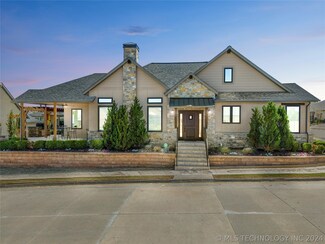 8405 S Phoenix Place, Tulsa, OK 74132