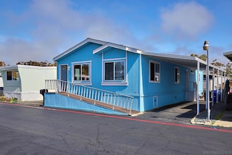 54 Maywood Ln, Oceanside, CA 92054