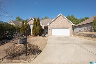 504 Waterford Highlands Ct, Calera, AL 35040