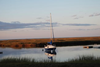 39 Kates Path, Yarmouth Port, MA 02675