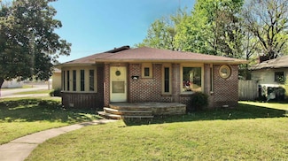426 NW 2nd St, Walnut Ridge, AR 72476