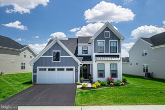 7030 Oak Ln, Bath, PA 18014