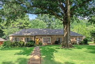 2058 Whispering Pines Dr, Germantown, TN 38139