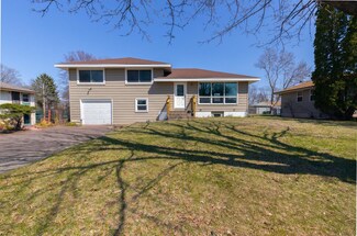 7042 Quail Ave N, Minneapolis, MN 55429