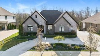 60778 Forest Creek Dr, Washington Township, MI 48094