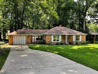 2982 W Bundy Rd, Coloma, MI 49038