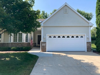 2315 Stoney Ln, Grafton, WI 53024