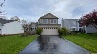 1388 W Braymore Cir, Naperville, IL 60564