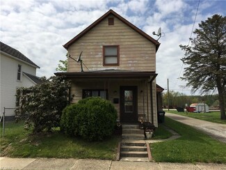 219 Mccook Ave, Dennison, OH 44621